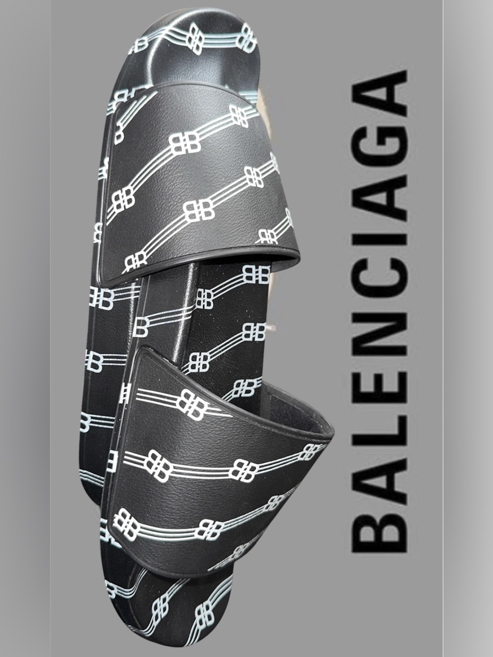 Brand New Men’s Balenciaga Black & White Logo Slide Sandals ❤️